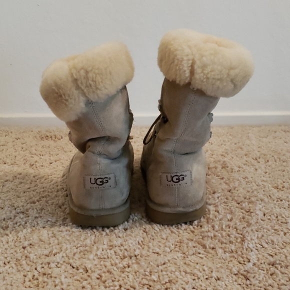 Cute Ugg Boots - Shearling Lined! - size 3 - Picture 2 of 6